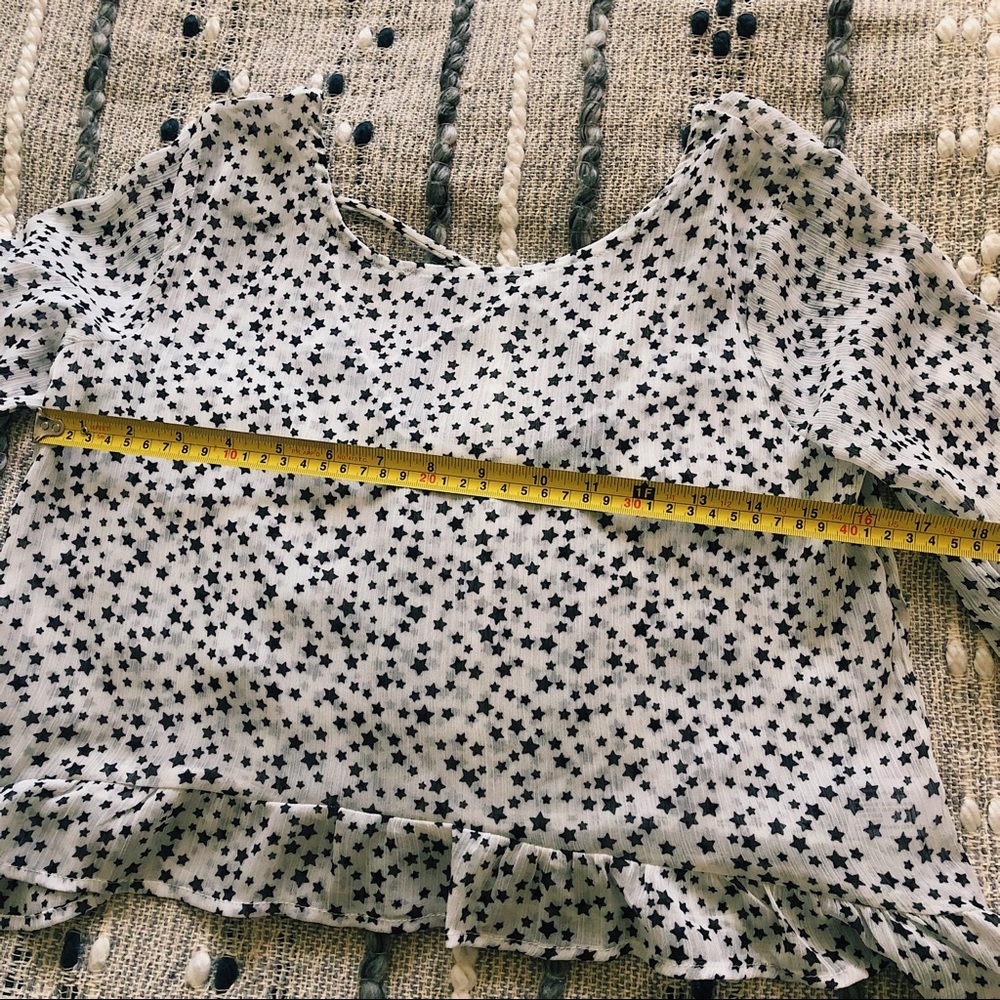Star Pattern Blouse - Picture 8 of 11